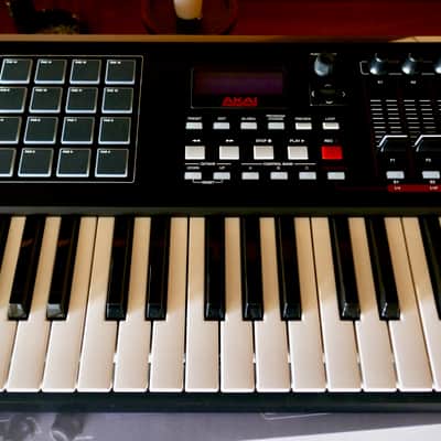 Akai MPK261 image 2