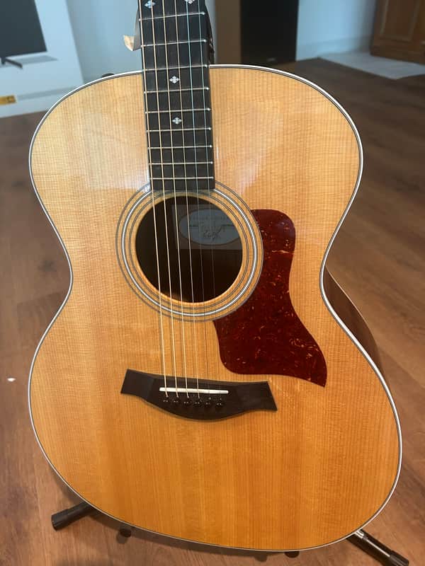 Taylor 214ce DLX | Reverb