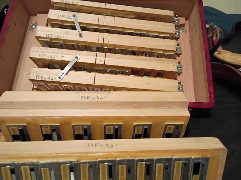 Hohner Corona III