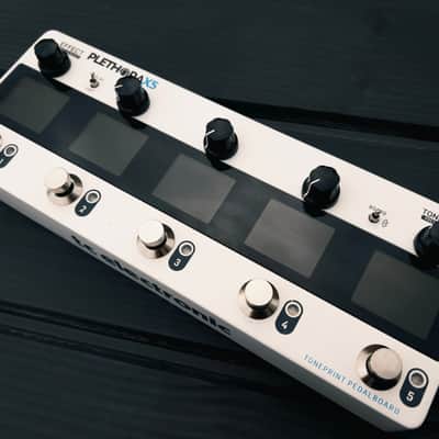TC Electronic Plethora X5 TonePrint Multi-Effects Pedalboard 2020 - Present - White