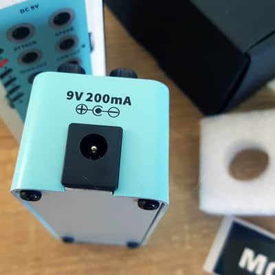 Mooer E7 Synth 2020 - Blue image 9