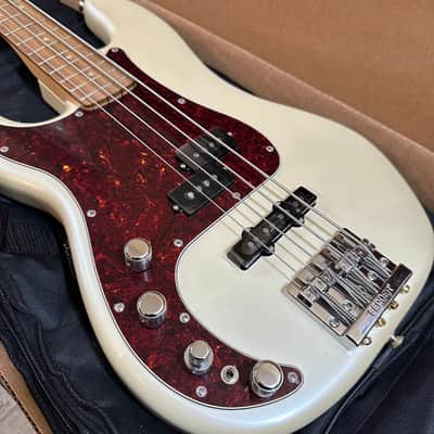 Fender Player Plus Precision P Bass LH Left Handed 4 String Electric Bass Guitar - image 5