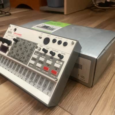 Korg Volca Sample 2 Digital Sample Sequencer 2020 - White image 2