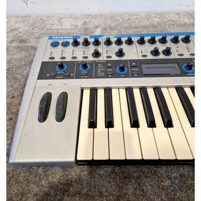 Novation K-Station Synthesizer Keyboard - Compact Design - Good image 10