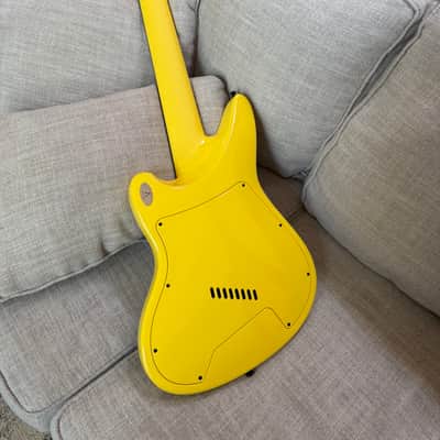 Aristides STX8S - Gloss Yellow image 5