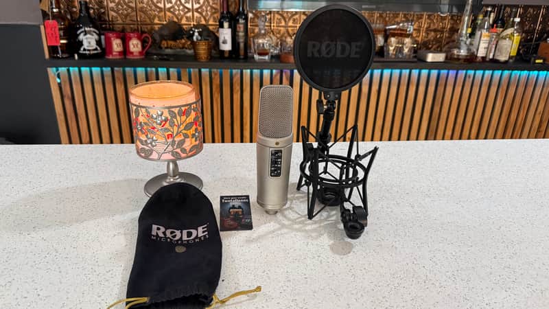 Rode NT2-A Studio Solution Set - RØDE NT2-A Multi-Pattern Condenser Microphone w/ SM6 Shock Mount & Pop Filter image 1