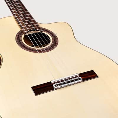 Cordoba GK Studio Negra Cutaway Solid European Spruce Top Fishman Presys Pickup EQ image 3
