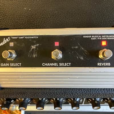 Fender "Twin Amp" 100-Watt 2x12" Guitar Combo (1990s "Evil Twin") with Flightcase image 4