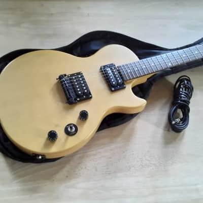 (*Local Sale Pending*) Electric Guitar with Gig Bag & Cable Included image 6