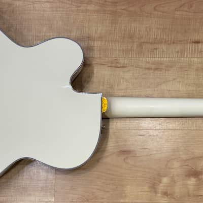Gretsch G6136T-MGC Michael Guy Chislett Signature Falcon Hollow Body Guitar 2023 - Vintage White image 3