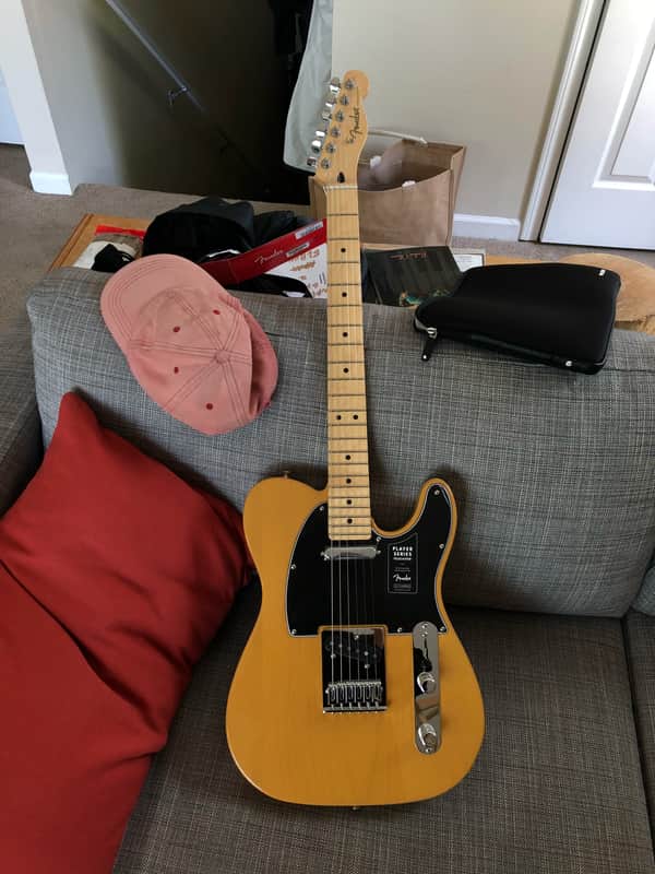 Fender Player Telecaster with Maple Fretboard 2018 - 2024 - Butterscotch Blonde with Hardshell Case