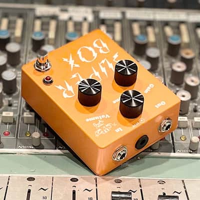 Leone Effects Super Box Fuzz Machine: Hitachi 2SB77 (Ge) / Valvo OC44 (Ge) 2026 - Electric Orange image 4