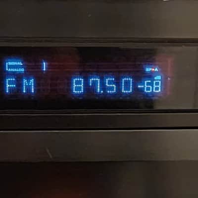 Pioneer Pioneer VSX-D711 A/V receiver with Dolby Digital, DTS, and Dolby Pro Logic II 90s  - Black image 2