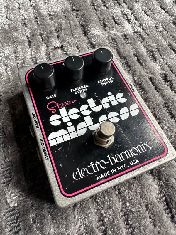 Electro-Harmonix Stereo Electric Mistress Flanger / Chorus 2007 - Present - Black / Pink image 1