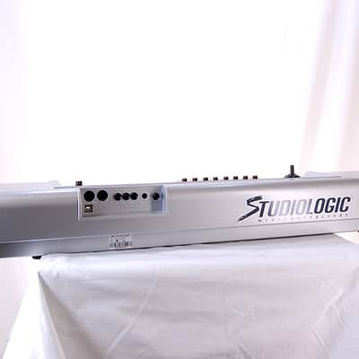 Studiologic VMK-161 61-Key Waterfall Action MIDI Controller Keyboard with Case image 7