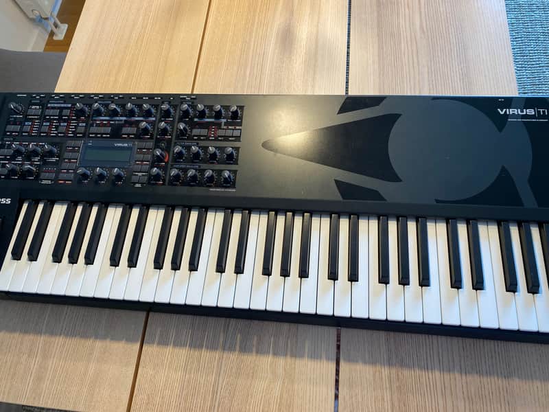 Access Virus ti 1 keyboard with Thon flight case image 1