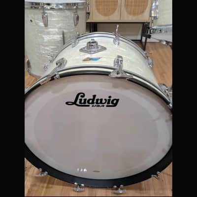 Ludwig Classic Maple Fab Outfit 9x13 / 16x16 / 14x22" Drum Set image 10