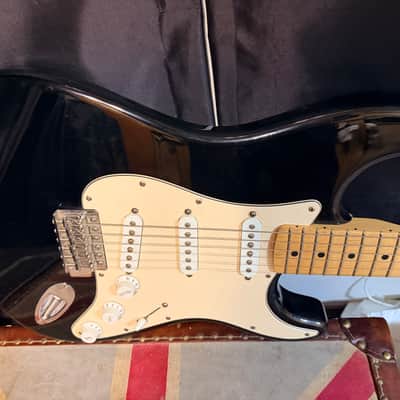 Fender Standard Stratocaster Electric Guitar Black Bild 2