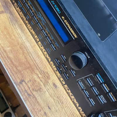 Roland JV-1080 Vintage Rack Synth (No Expansion Cards Included) (printed manual and new power cable included)