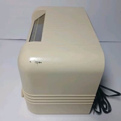 EUC RCA Victor Model 56X2 Antique Tube Radio Stereo Cream Bakelite Case Works image 6