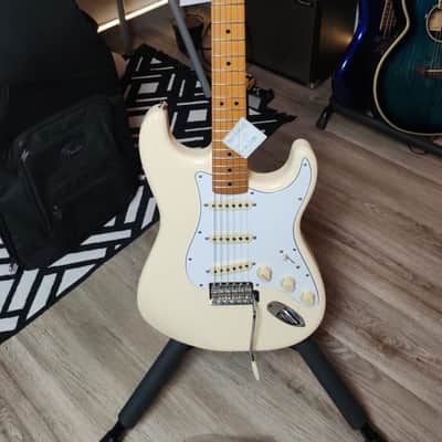 Fender Jimi Hendrix Stratocaster MN - Olympic White image 6