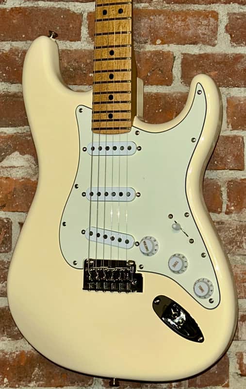 NEW Fender Limited Edition FSR Player II Stratocaster ,Roasted Maple Fingerboard, Custom Shop Fat 50's ,Olympic White, Independent Music Shop Exclusive ! image 1