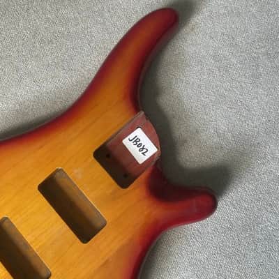 Cherry Burst 4 String Bass Basswood Body image 5