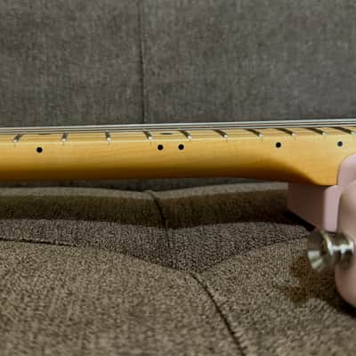 Fender MIJ Junior Collection Jazzmaster with Fender Gigbag - 2025 Model in Satin Shell Pink image 18