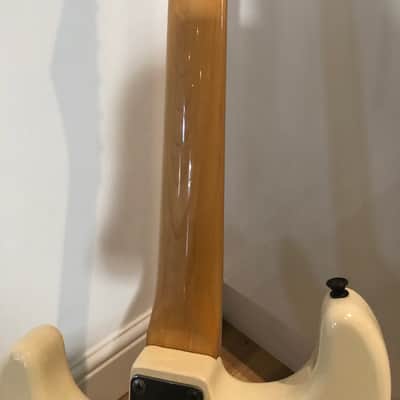 ARIA PRO II ST 600 Jeff Beck SE MIJ Vintage Fender Custom Shop