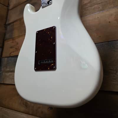 2025 Fender American Professional II Stratocaster® (Pre-Owned) - Olympic White w/ Hard Case image 17