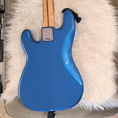 Fender Custom Precision Bass 2020 - Deep Blue image 3