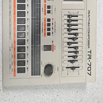 Roland TR-707 Rhythm Composer 1985 with Gigbag