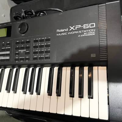 Roland XP-60 61-Key 64-Voice Music Workstation Keyboard 1998 - 2003 - Black