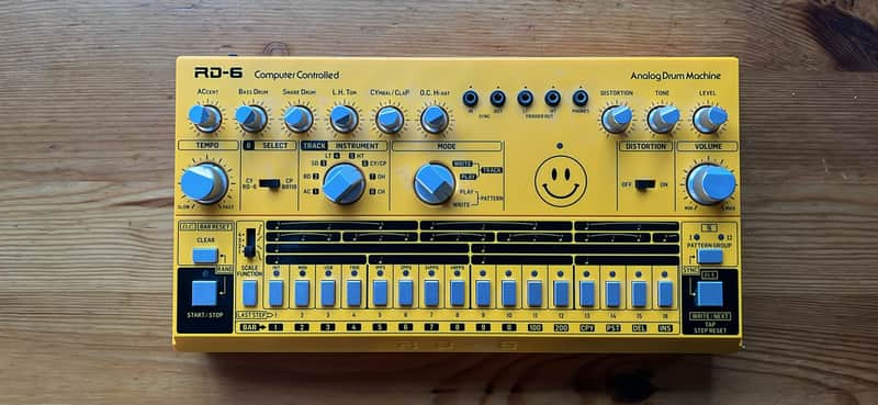 Behringer RD-6-AM Analog Drum Machine Bild 1