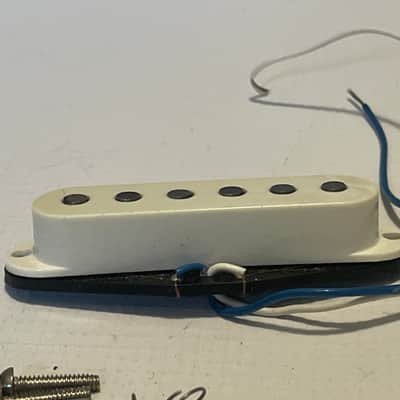 1991 90's USA Fender American Standard Stratocaster White Middle Single Coil Guitar Pickup 6.06k image 4