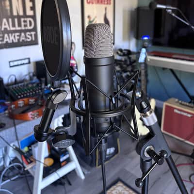 RODE NT1 Signature Cardioid Condenser Microphone 2024 - Present - White image 10