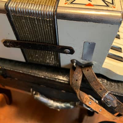 hohner student accordion. see details white image 5