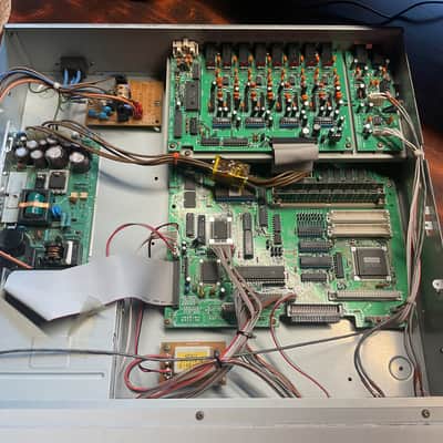 Akai S3000XL Sampler with 8 outputs IB208P - cleaned and refreshed image 11
