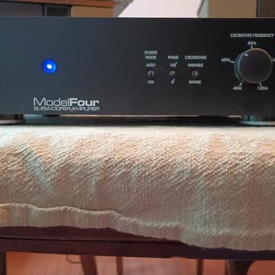 James Model Four subwoofer amplifier in excellent condition - 2000's image 1