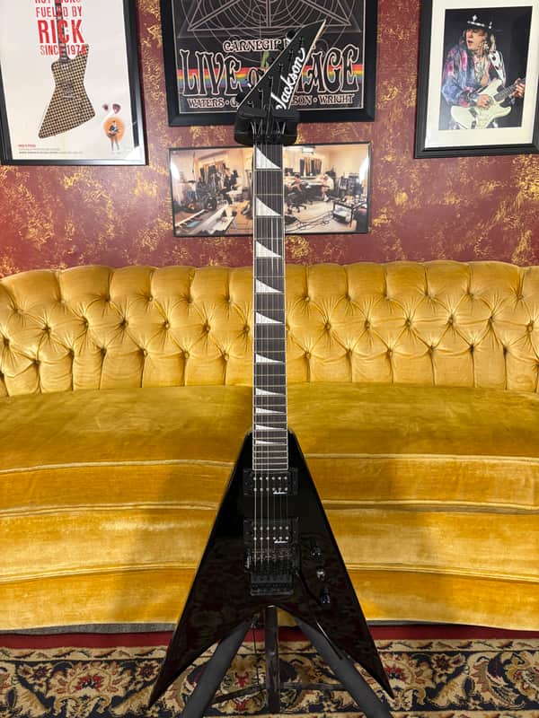 Jackson King V JS32 - Gloss Black image 1