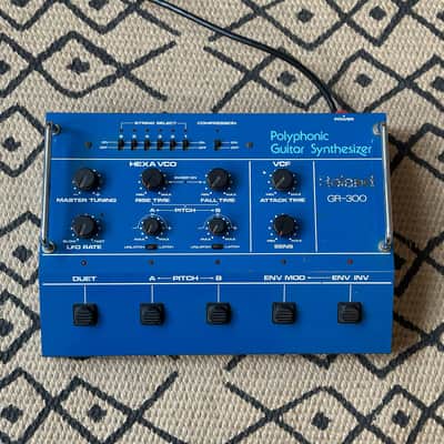Roland G-808 Guitar Controller and GR-300 Polyphonic Synthesiser image 14