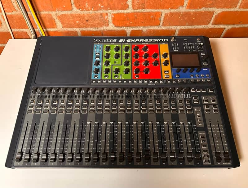Soundcraft Si Expression 2 - 24 Channel Mixer - 2013 - Blue image 1