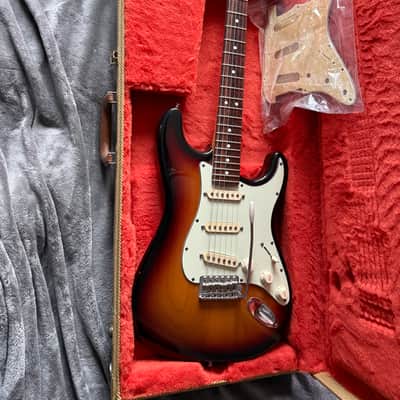 Fender Bonnie Raitt US Signature Stratocaster 1995 - 2002 - 3-Color Sunburst image 8