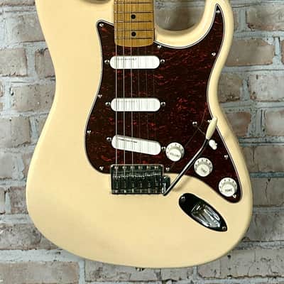Fender Classic Series '70s Stratocaster 2002 - Olympic White image 2