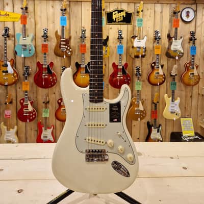 FENDER American Vintage II 1961 Stratocaster, Rosewood Fingerboard, Olympic White image 17