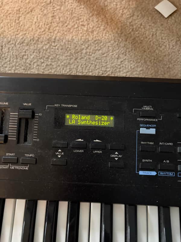 Roland ローランドD-20 シンセサイザー ハードケース付 Roland D-20