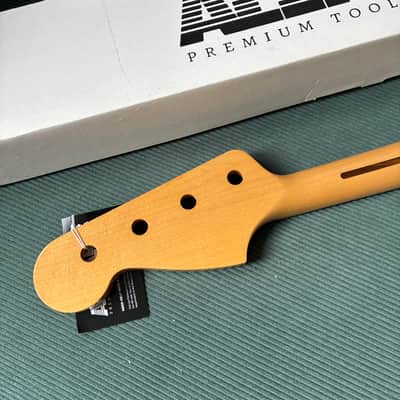 Allparts JMF-BB Licensed by Fender Replacement Neck for Jazz Bass image 8