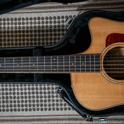 Taylor GT-8 Baritone 2012 image 3