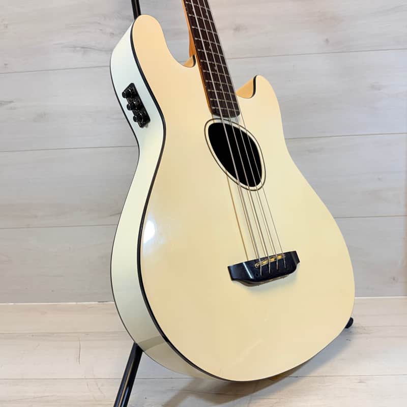 Kramer Ferrington KFB-1 Acoustic Electric Bass White w/ Original Hardshell Case USA