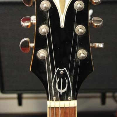 Epiphone Wildkat Semi-Hollowbody 6str Guitar w/Bigsby Tremolo. Made in China, Year 2018 (Pre-Owned) image 2